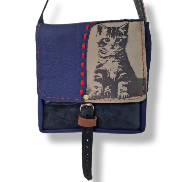 Skórzana torebka na ramię Blue Cat