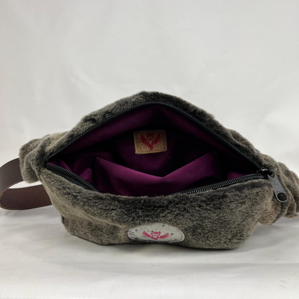 Astrid – nerka skórzana – Środek