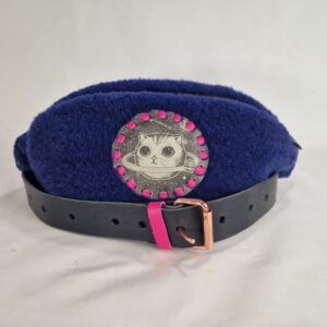 astrid-kociak-z-orbity-nerka-skorzana